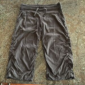 LULU LEMON DANCE STUDIO CROP PANTS Flaws Grey Size 6